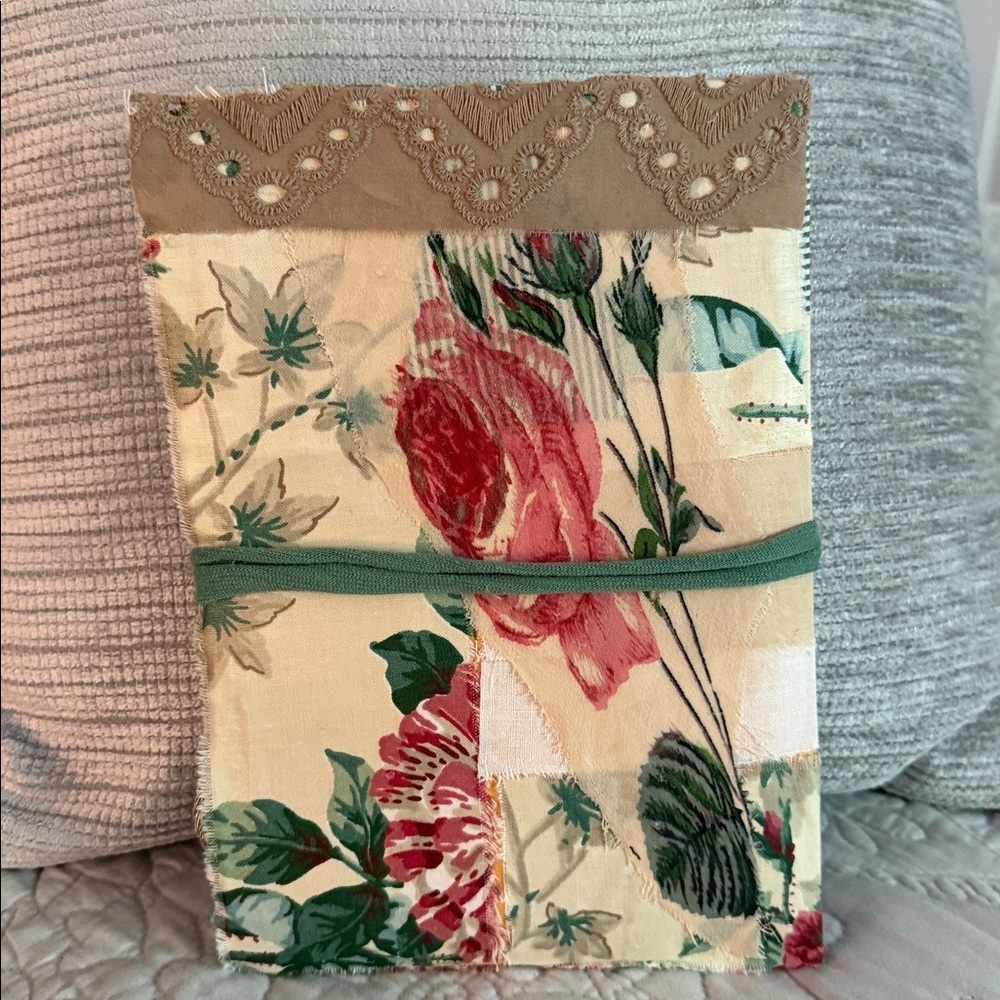 Handmade Junk Journal 6x9 72 Pages Pouch - Picture 2 of 12